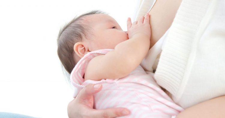 Specialiștii de la Spitalul Județean de Urgență „Dr. Constantin Opriș” Baia Mare încurajează alăptarea bebelușului