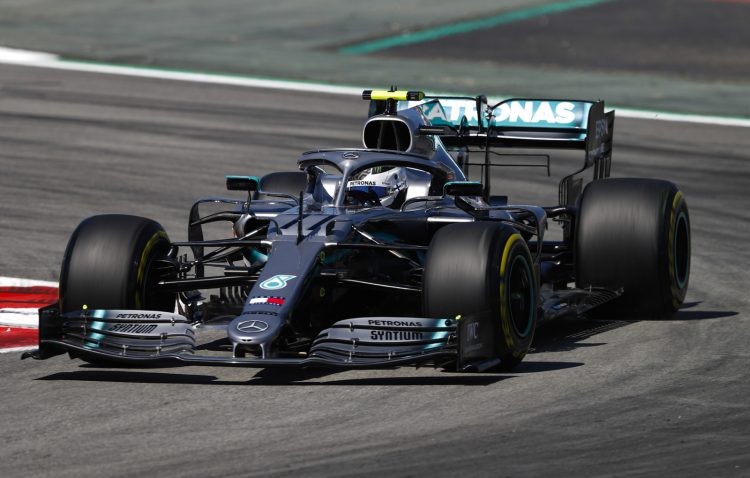 FORMULA 1 – Bottas, pole position la Barcelona în fața lui Hamilton