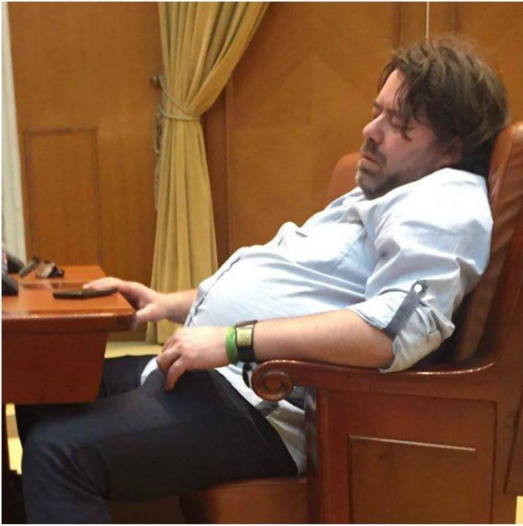 USR -PLUS şi PNL promovează politica fascistă şi incitarea la ură