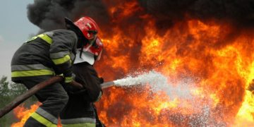 FOTO, VIDEO – Incendiu la şcoala din Văleni!