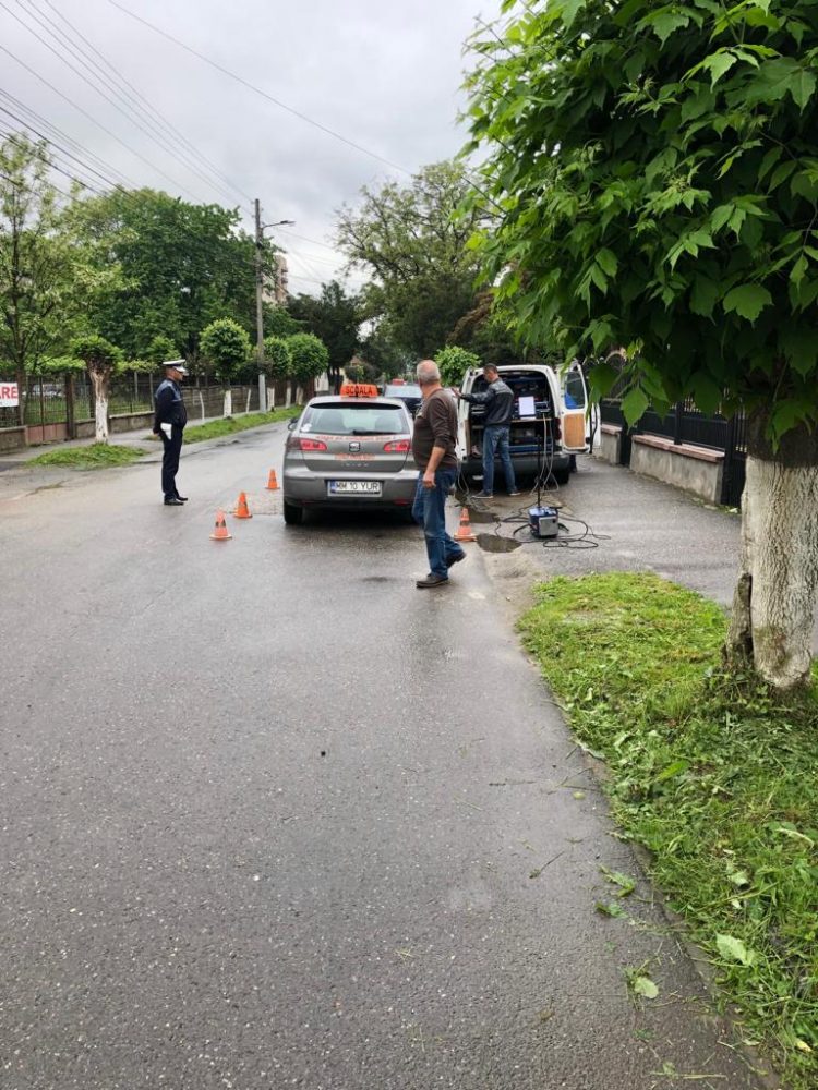 Autovehiculele şcolilor de şoferi, verificate de poliţiştii rutieri maramureşeni