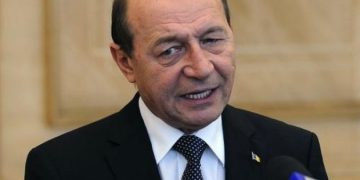 Pretenția lui Traian Băsescu: „Să analizăm, să vedem…”