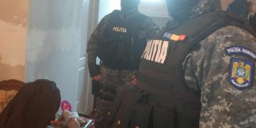 Imagini de la percheziţiile domiciliare efectuate în Baia Sprie la suspecţi privind activități ilegale din domeniul pescuitului – FOTO