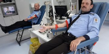 Poliţiştii locali băimăreni au dăruit „picături de viaţă” pentru semenii lor