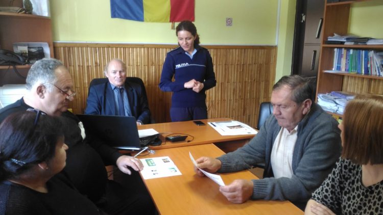 Campanie de prevenire a infracționalității, derulată de poliţişti în Cerneşti şi Copanic Mănăştur