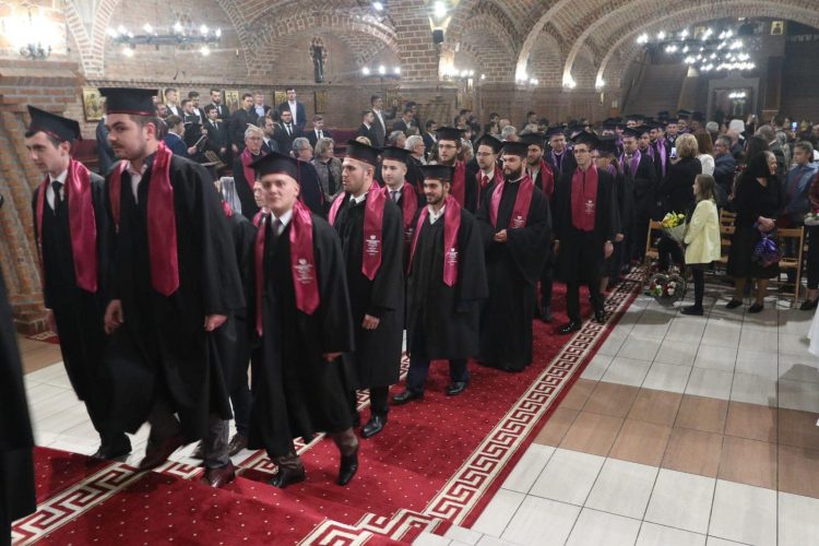 Festivitatea de absolvire a studenţilor Departamentului de Teologie Ortodoxă a Centrului Universitar Nord din Baia Mare