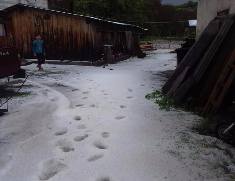 Prăpăd în Măgoaja din cauza căderii de grindină