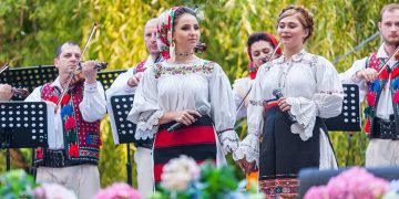 Festivalul National Concurs de Folclor „Ion Petreus”
