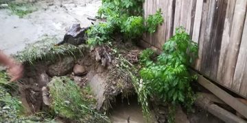 Imagini dramatice la Rohia. Ploaia a făcut ravagii – FOTO