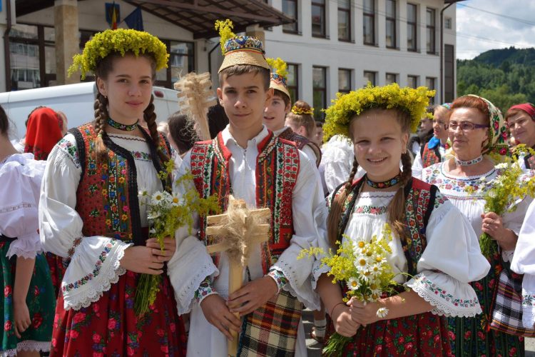 Nopți magice de Sânziene în Maramureș – Prilej de sărbătoare la Borșa