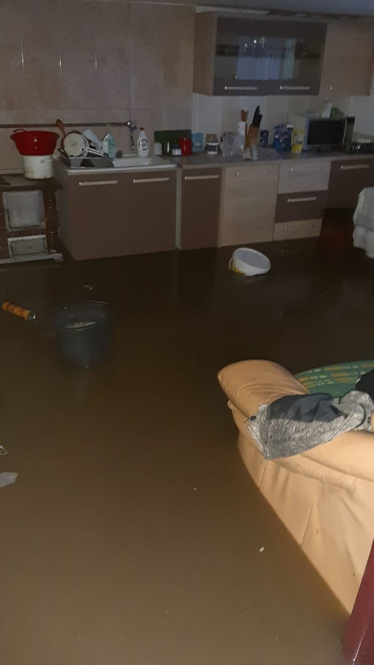 Pompierii chemați de urgență la Suciu de Jos. Au plecat întăriri și de la Baia Mare – FOTO