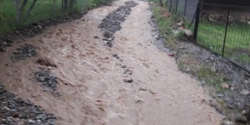 Furtuna a făcut ravagii în Maramureș: inundații, incendii și pene de curent