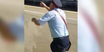 ‘Naşul’ unui tren Săgeata Albastră, uitat de mecanic pe peronul Gării de Nord