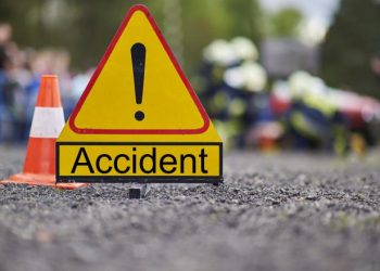 Nu s-a asigurat la efectuarea unei depăşiri şi a provocat un accident