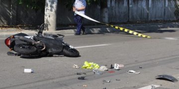 Bărbat care conducea un moped, cercetat pentru comiterea a trei infracţiuni rutiere