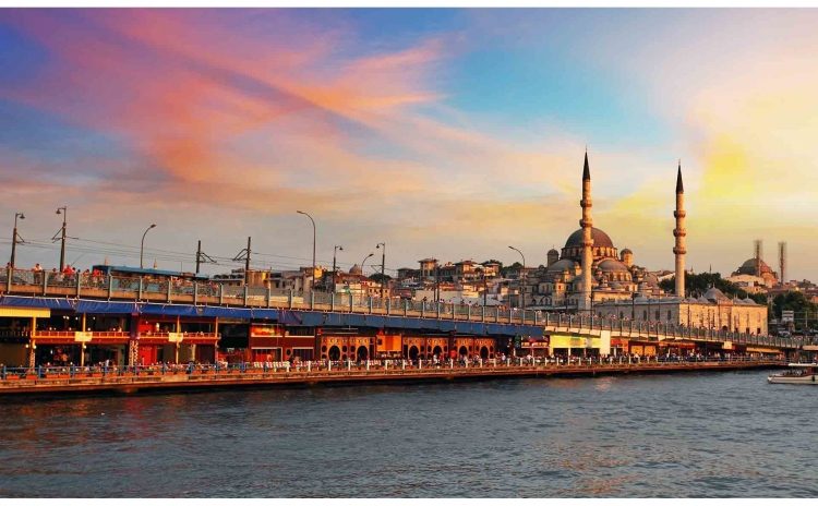 CFR a lansat trenuri către Grecia și Turcia. Cât durează călătoria