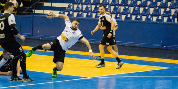 HANDBAL – Leonard Ștefan pleacă de la Minaur; pivotul a semnat cu CSM Făgăraș