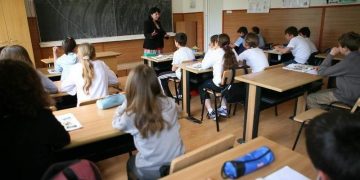 Locuri în liceele din Maramureş pentru elevii romi