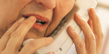 O băimăreancă de 72 de ani a dejucat planurile unor escroci. Cum a acţionat bătrâna