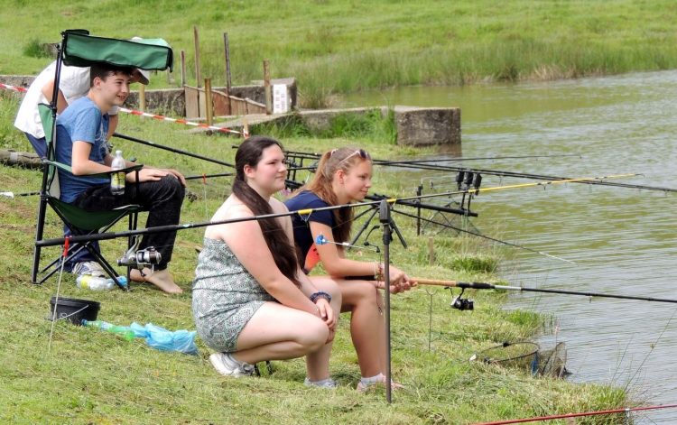 PESCUIT SPORTIV – Cupa 1 iunie – Școala 12 Dr. Victor Babeș în fruntea pescarilor