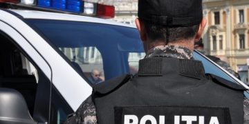 Mii de poliţişti în misiune specială
