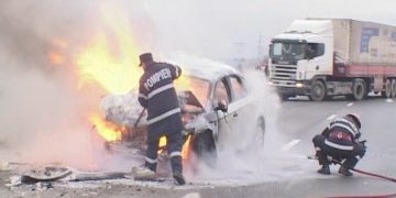 Accident grav. Mașină în flăcări în Municipiul Sighetu Marmației