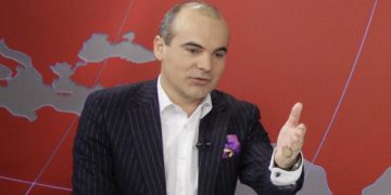 Rareș Bogdan și-a umflat conturile cu 500.000 de lei de la Hidroelectrica