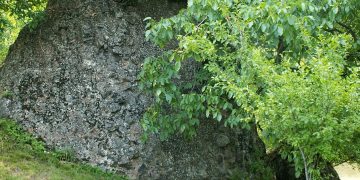 Locuri de poveste ale României. Clăile de piatră din Maramureş