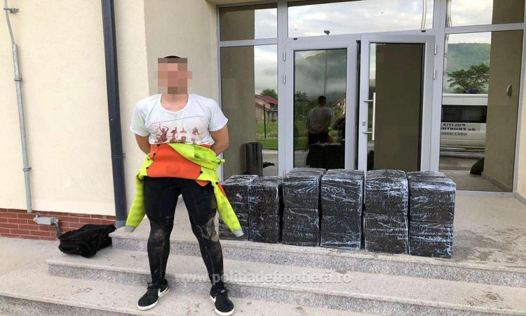 Peste 10.000 pachete cu țigări, confiscate la Valea Vişeului şi la Sarasău