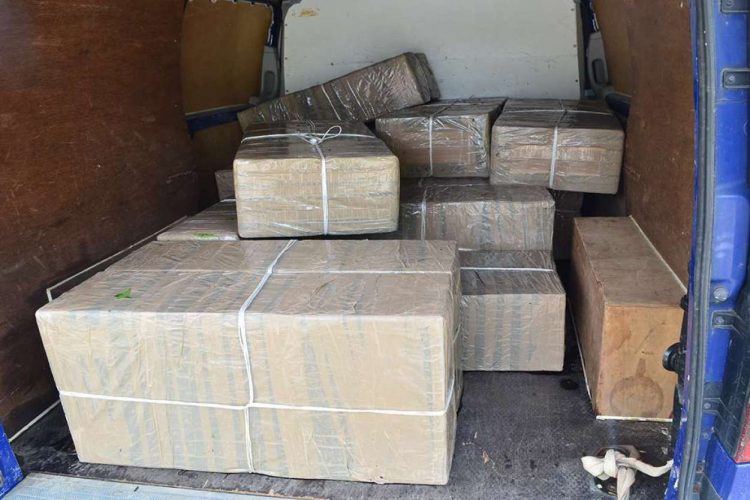 De trei ori contrabandă