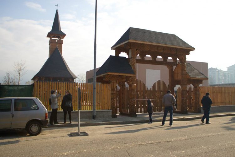 Biserică maramureșeană – leagăn de suflet pentru românii aflați departe de țară