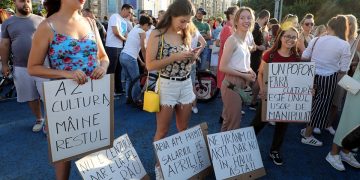 Viaţă de artist: sporuri de vătămare, hrană și viață grea