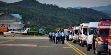 O aeronavă este cuprinsă de flăcări din cauza unui fulger. Exercițiu la Aeroportul Internațional Maramureș