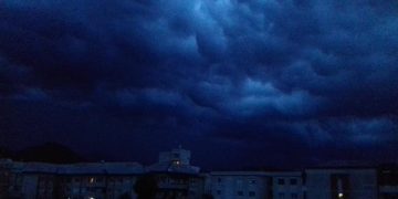 Doamne ajută-ne! Furtună violentă în Baia Mare. FOTO