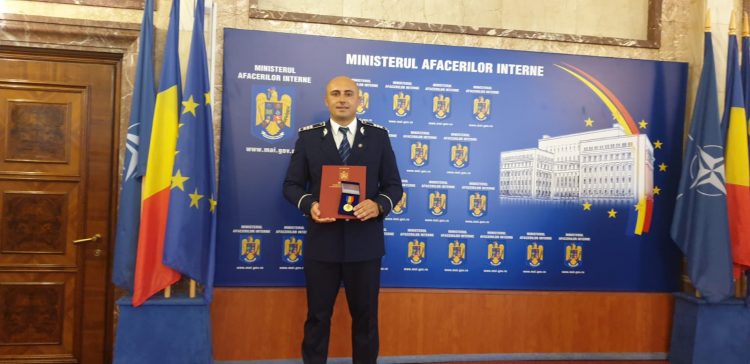 Poliţist maramureşean, distins cu Emblema de onoare a MAI