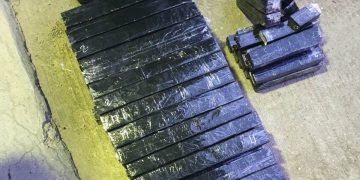 Zeci de recipiente cu freon descoperite de polițiștii de frontieră – VIDEO