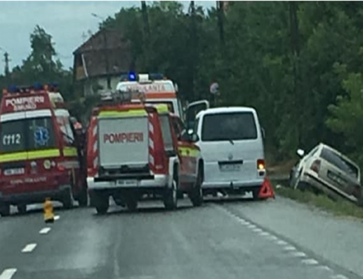 GRAV ACCIDENT la Nima! TREI persoane au fost rănite. Șoferul e din Maramureș