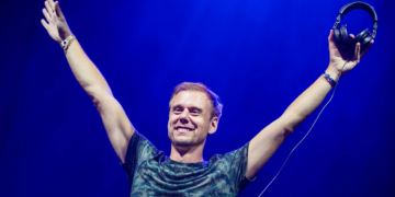 ARMIN VAN BUUREN A COMPUS IMNUL OFICIAL UNTOLD 2019