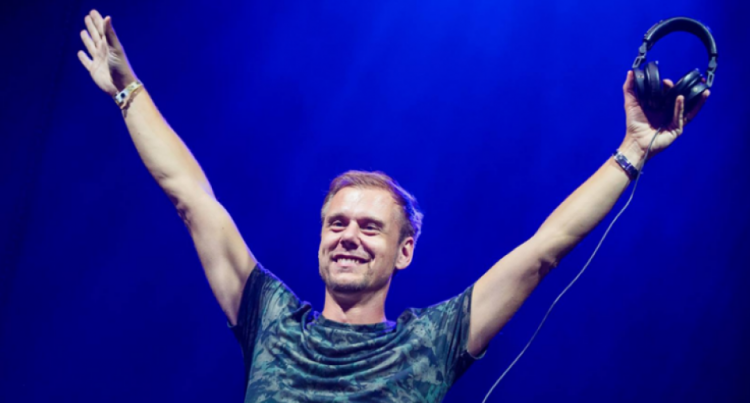 ARMIN VAN BUUREN A COMPUS IMNUL OFICIAL UNTOLD 2019