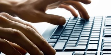 România, în coada Europei privind salariile IT-iştilor