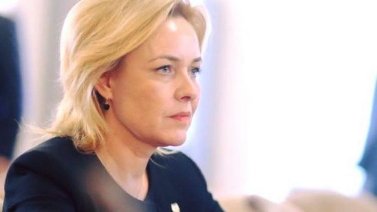 Ministrul Carmen Dan demisionează de la conducerea Ministerului de Interne