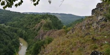 Săpături arheologice în Cheile Lăpuşului – foto