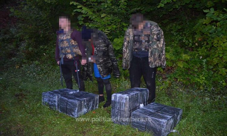 Trei tineri contrabandişti ucraineni, opriţi de poliţiştii de frontieră sigheteni
