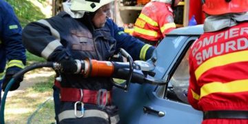 Accident grav. Un bebeluş a murit după ce maşina în care se afla s-a răsturnat