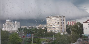 Bine de știut: Cum să ne protejăm în caz de furtună