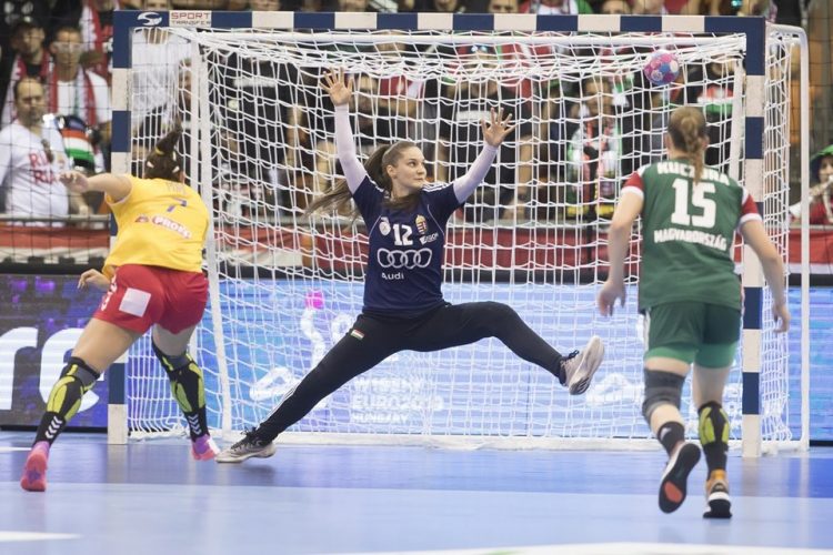 HANDBAL – Fetele de la Under 19 întâlnesc vineri Franța în semifinalele 5-8