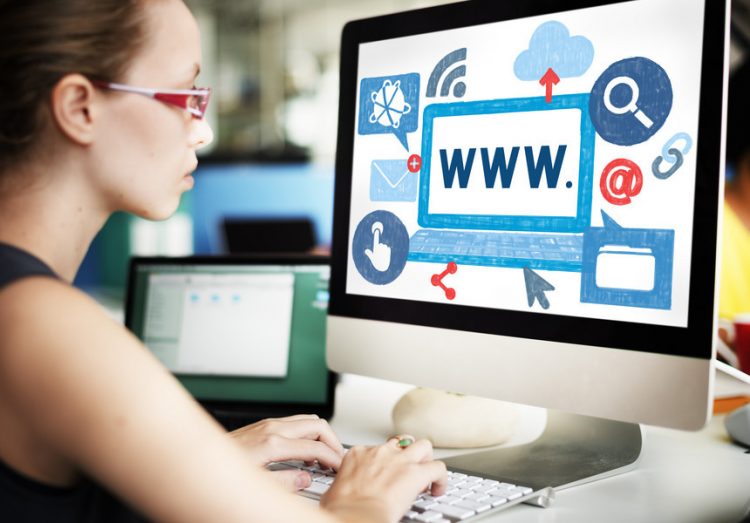 Internet „la liber” pentru locuitorii unei comune din Maramureș, pe bani europeni