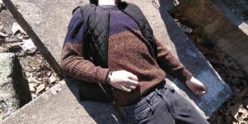 Cum recunoști semnele consumului de droguri la un adolescent