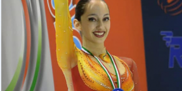 O tânără de 16 ani face cinste României