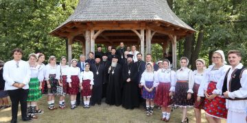 Oaspeţi de seamă la hramul Mănăstirii „Sfânta Maria Magdalena” din Oarţa de Sus